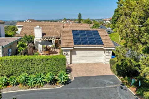 $1,700,000 | 1724 Burgundy Road, Encinitas, CA 92024