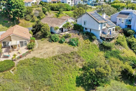 $1,700,000 | 1724 Burgundy Road, Encinitas, CA 92024