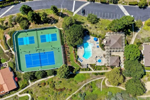 $1,700,000 | 1724 Burgundy Road, Encinitas, CA 92024