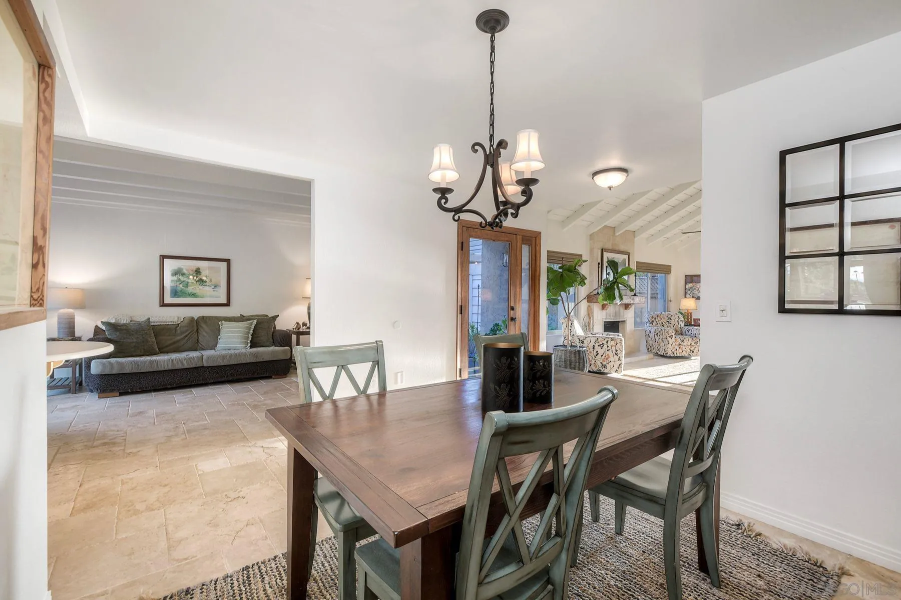 1724 Burgundy Road Encinitas, CA 92024 - Photo 9 of 46