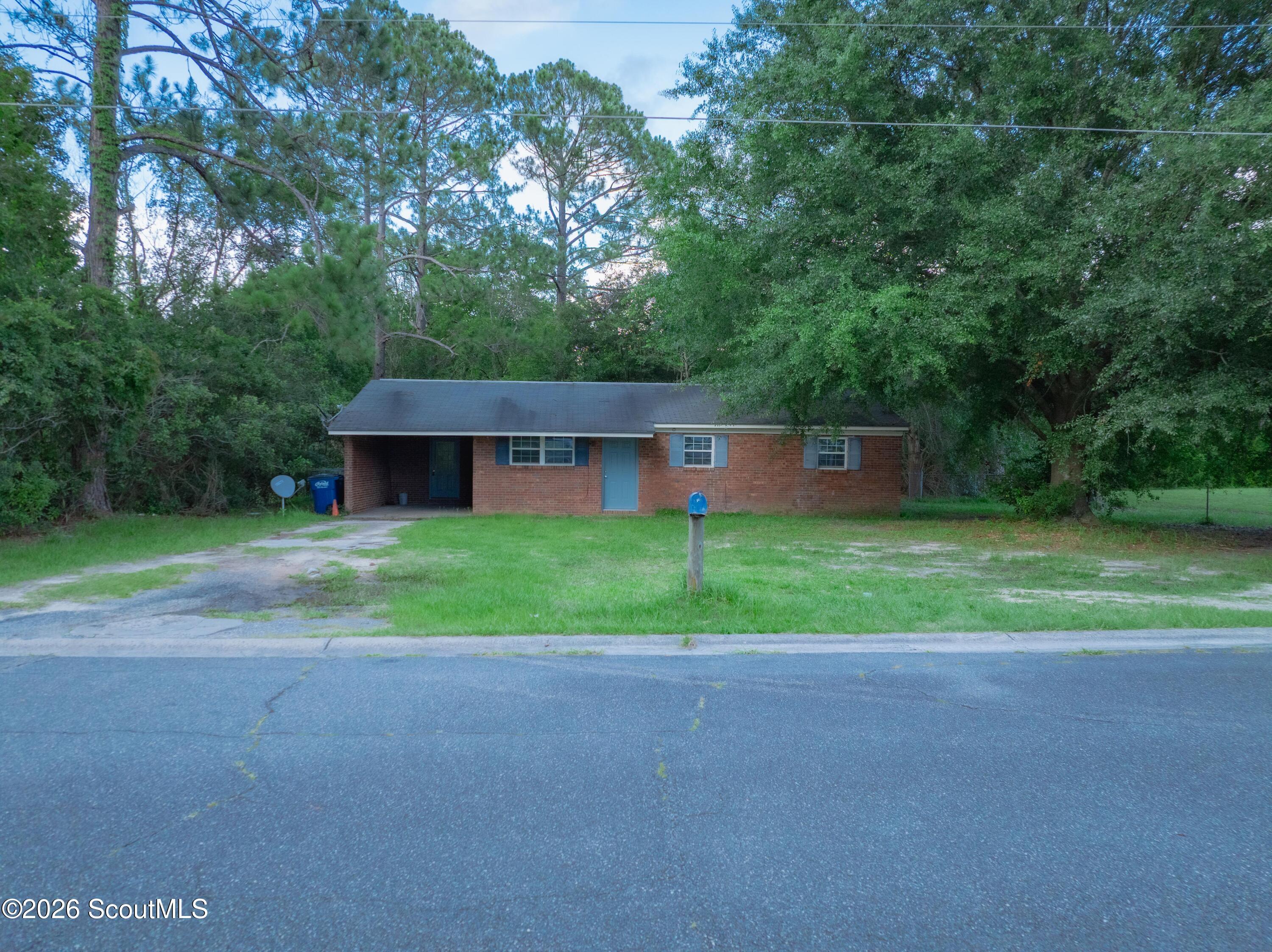 1601 Gibbs Street Waycross, GA 31503 - Photo 1 of 26 001-1