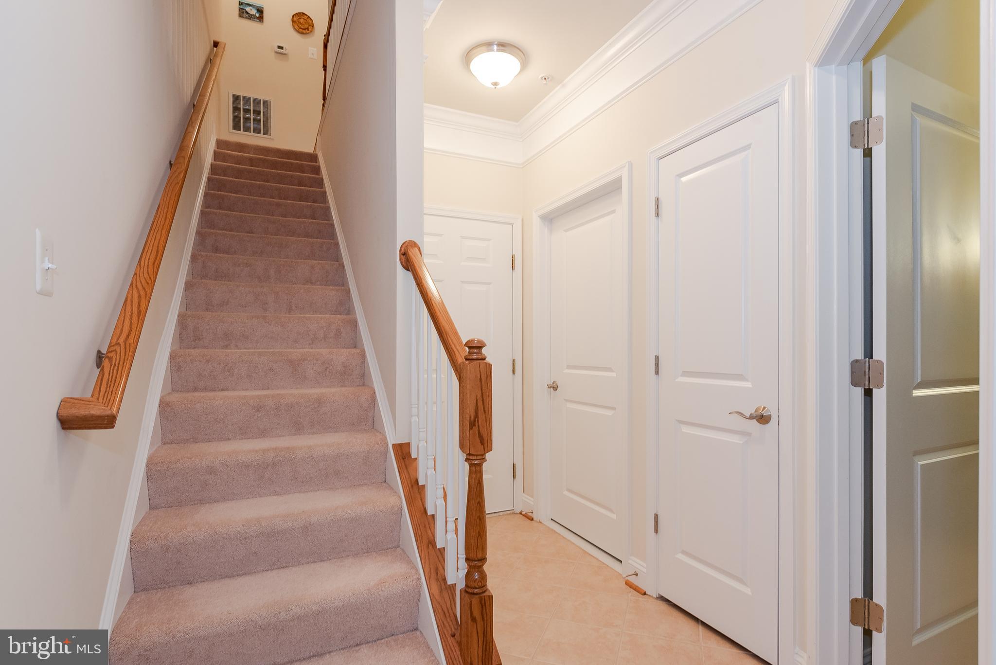 5797 Richards Valley Road Ellicott City, MD 21043 - Photo 4 of 35 Foyer