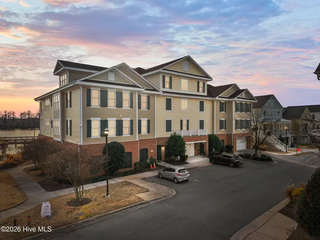 $665,000 | 309 Moss Way, Unit 4103, Washington, NC 27889