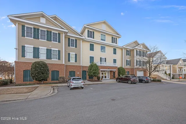 $665,000 | 309 Moss Way, Unit 4103, Washington, NC 27889