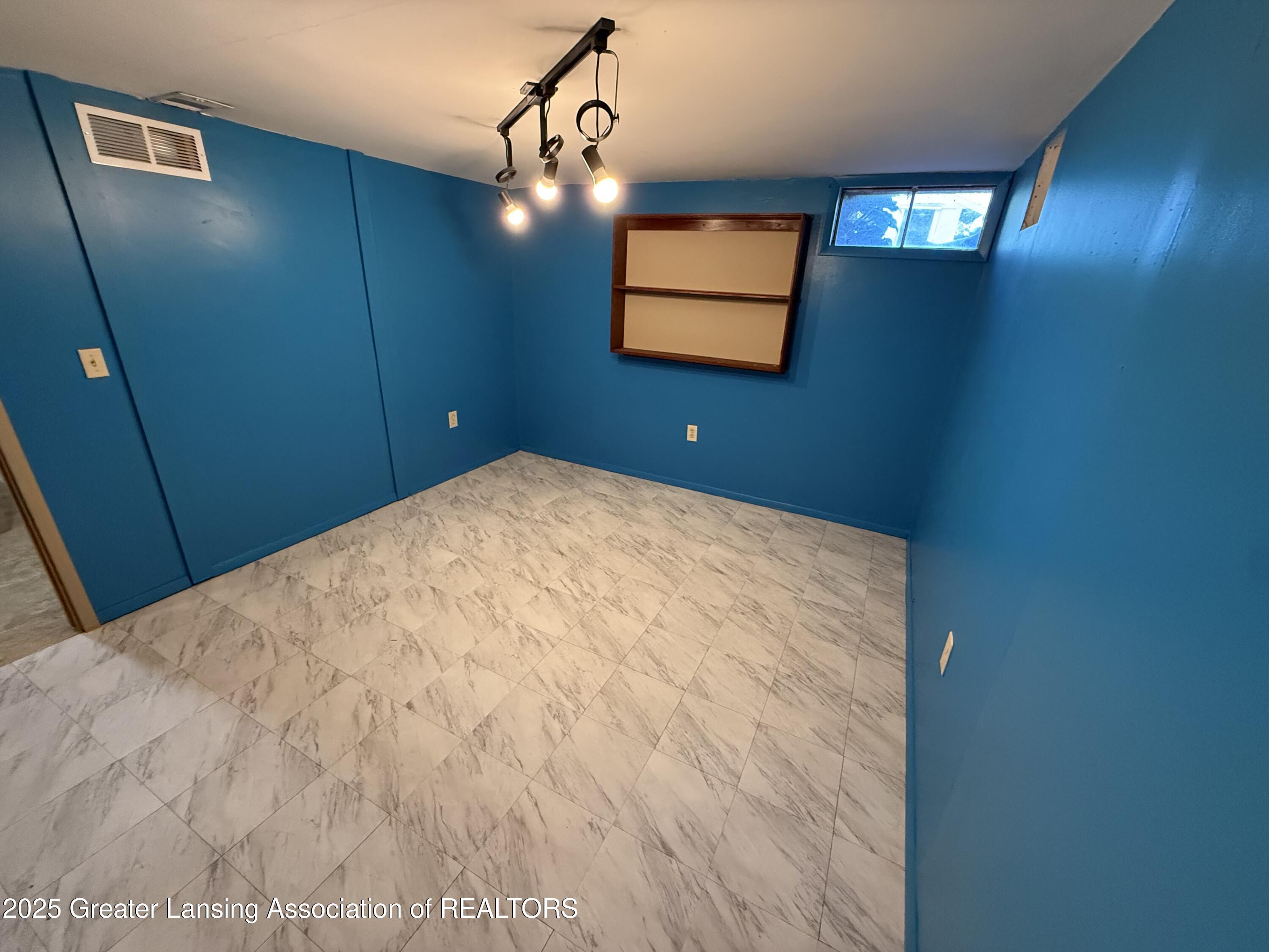 2198 Hamilton Road Okemos, MI 48864 - Photo 41 of 61 Office