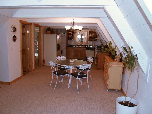 11918 Chamonix Road Truckee, CA 96161 - Photo 4 of 9 Gallery Image 4