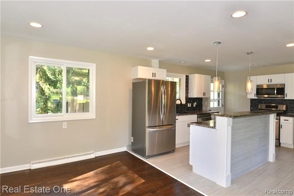 338 Randolph Road Rochester Hills, MI 48309 - Photo 6 of 26