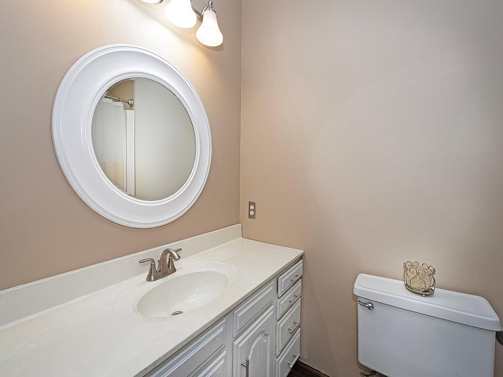 380 Woodland Road Apollo, PA 15613 - Photo 25 of 28 a bathroom with a sink and a mirror