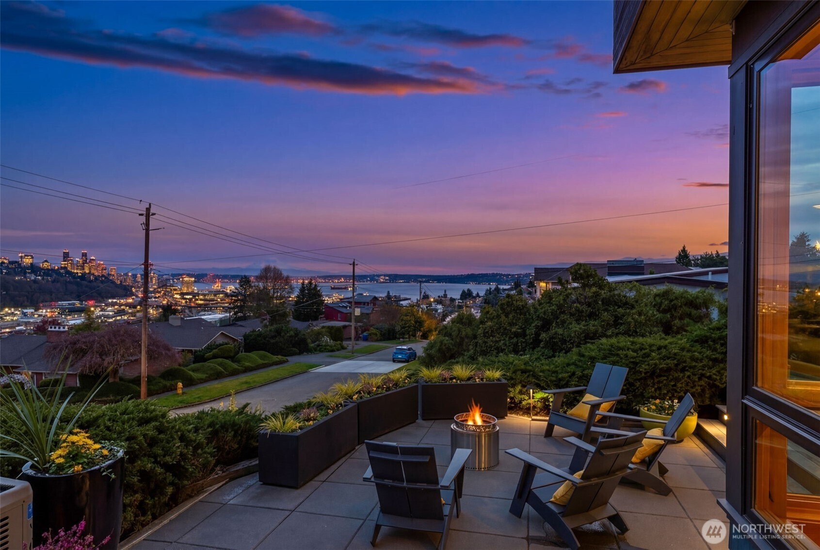 2506 West Halladay Street Seattle, WA 98199 - Photo 16 of 40