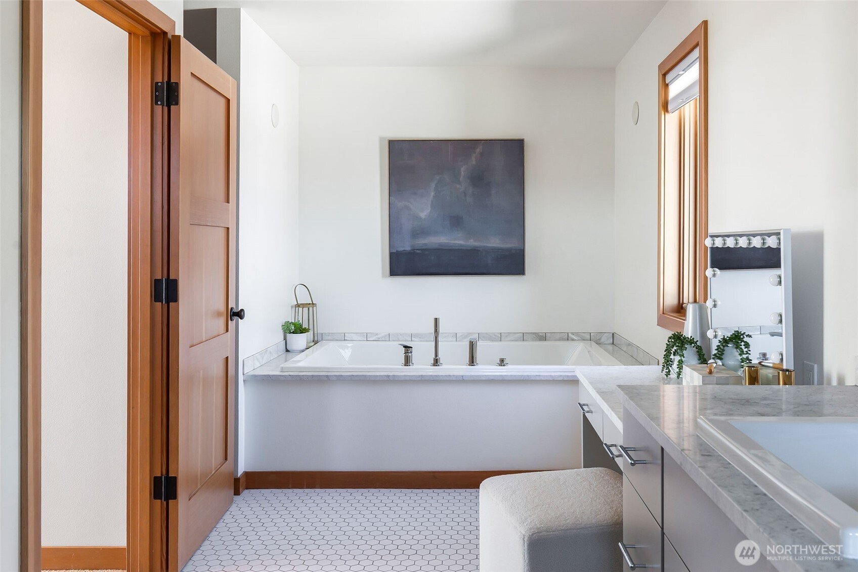 2506 West Halladay Street Seattle, WA 98199 - Photo 24 of 40