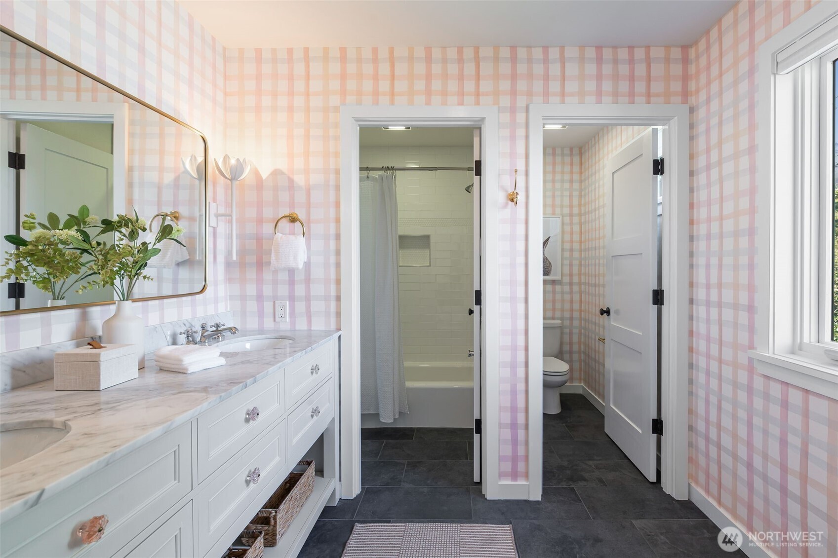 2506 West Halladay Street Seattle, WA 98199 - Photo 28 of 40