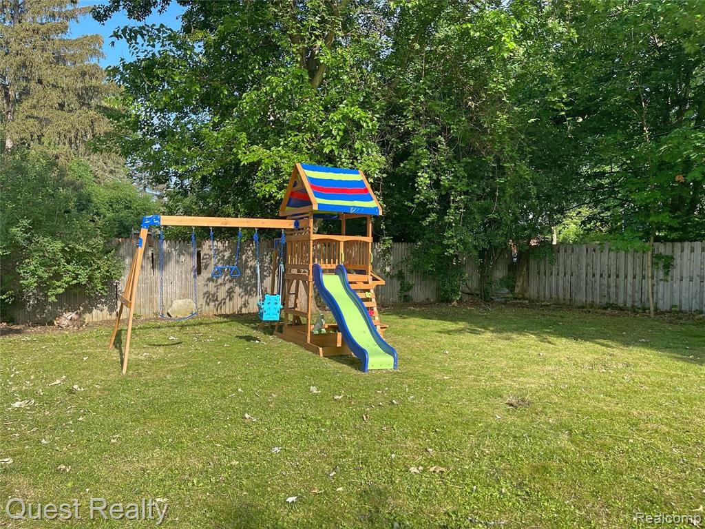 1849 East Maple Road Birmingham, MI 48009 - Photo 17 of 17