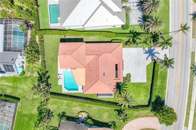 $2,895,000 | 4611 Crayton Road, Naples, FL 34103