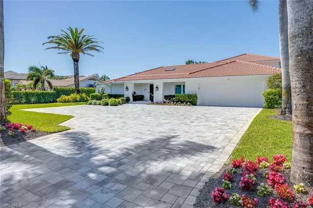$2,895,000 | 4611 Crayton Road, Naples, FL 34103