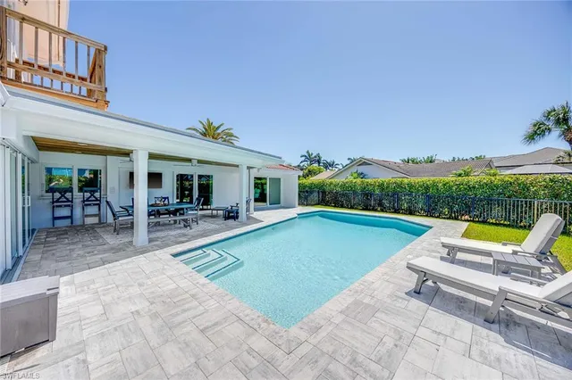 $2,895,000 | 4611 Crayton Road, Naples, FL 34103