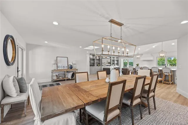 $2,895,000 | 4611 Crayton Road, Naples, FL 34103