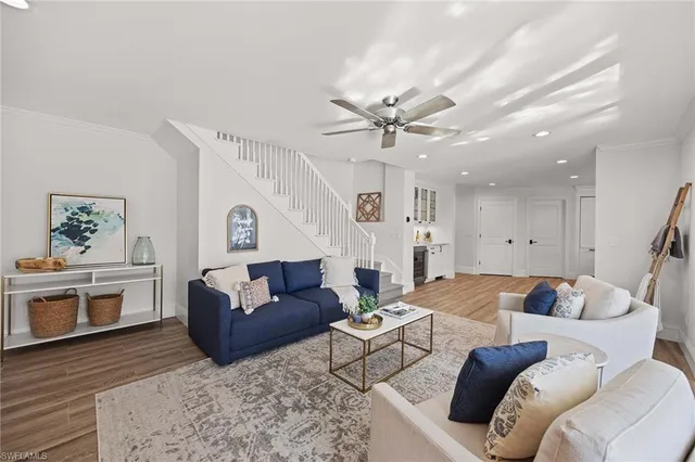 $2,895,000 | 4611 Crayton Road, Naples, FL 34103