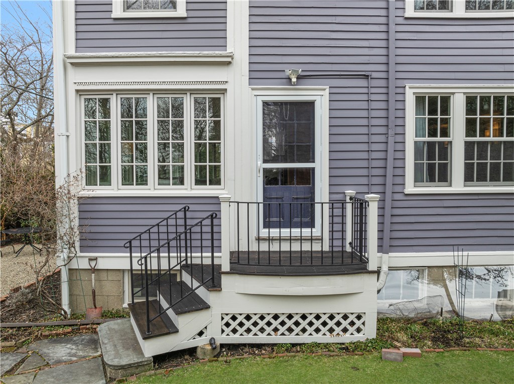 7 Cushing Street Providence, RI 02906 - Photo 29 of 50