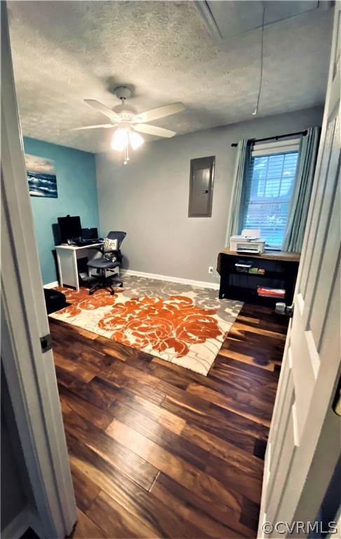 19600 Trumpeter Road Petersburg, VA 23803 - Photo 31 of 33 a view of a livingroom with furniture and staircase