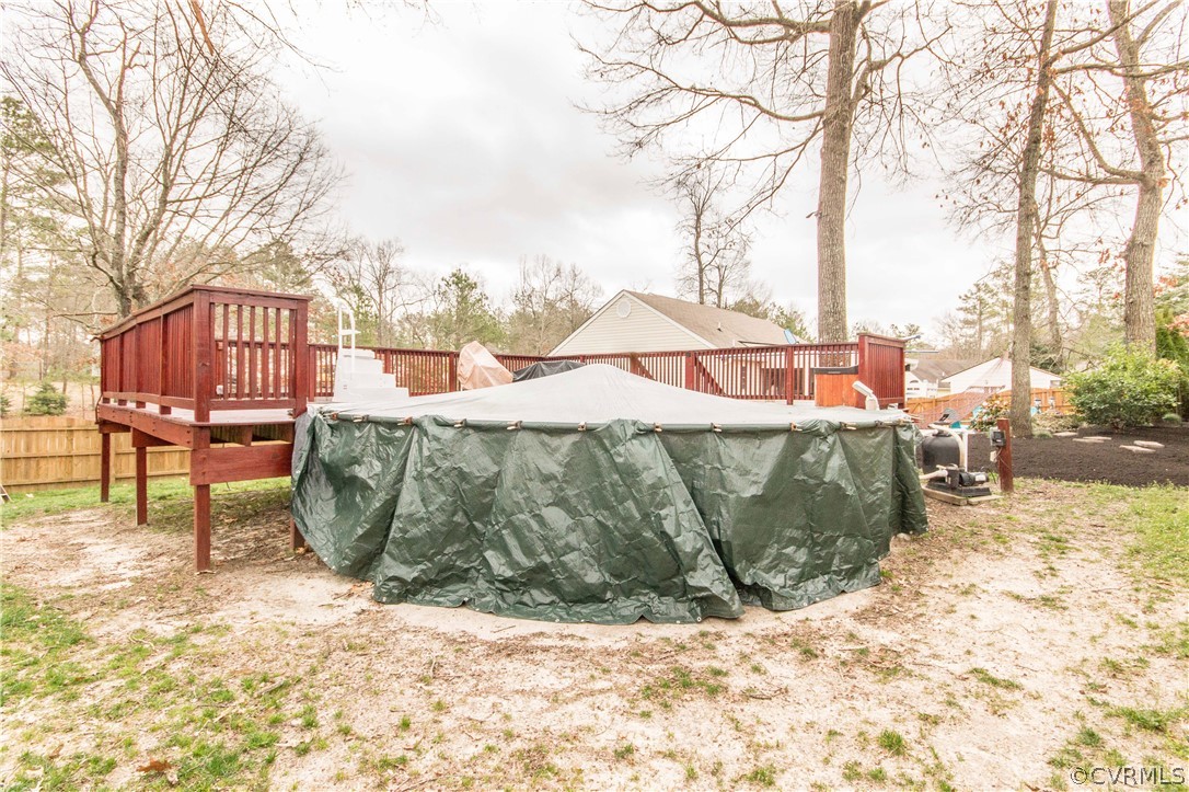 19600 Trumpeter Road Petersburg, VA 23803 - Photo 10 of 33 a view of a backyard with a bench