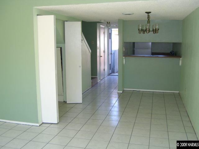 855 Nutmeg Place Reno, NV 89502 - Photo 3 of 6 Photo 3