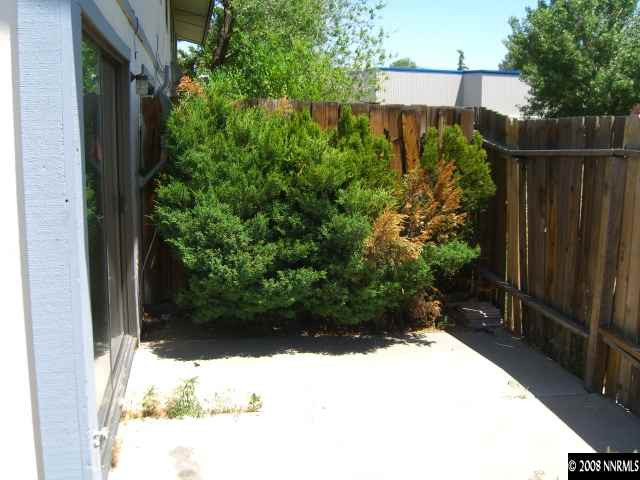 855 Nutmeg Place Reno, NV 89502 - Photo 4 of 6 Photo 4
