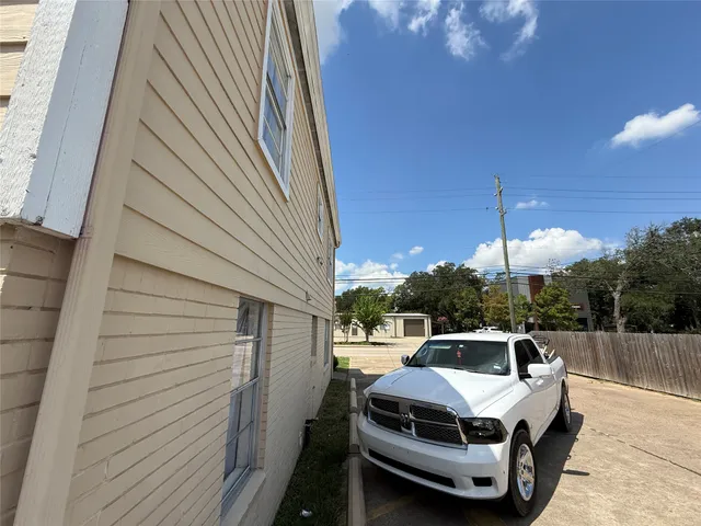 $1,245 | 1414 East Avenue, Unit B, Katy, TX 77493