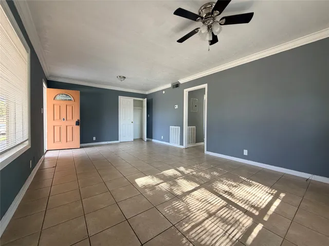 $1,245 | 1414 East Avenue, Unit B, Katy, TX 77493