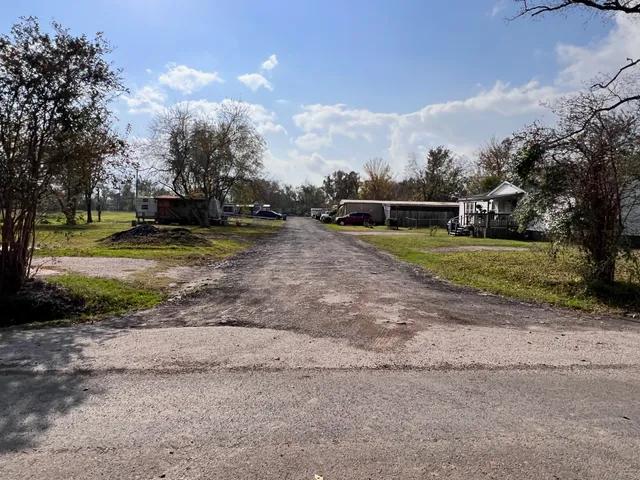 $2,300,000 | 1916 Gault Road, Houston, TX 77039