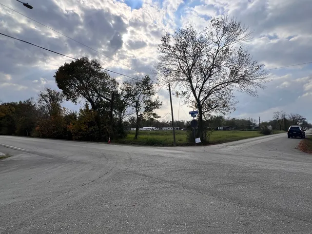 $2,300,000 | 1916 Gault Road, Houston, TX 77039