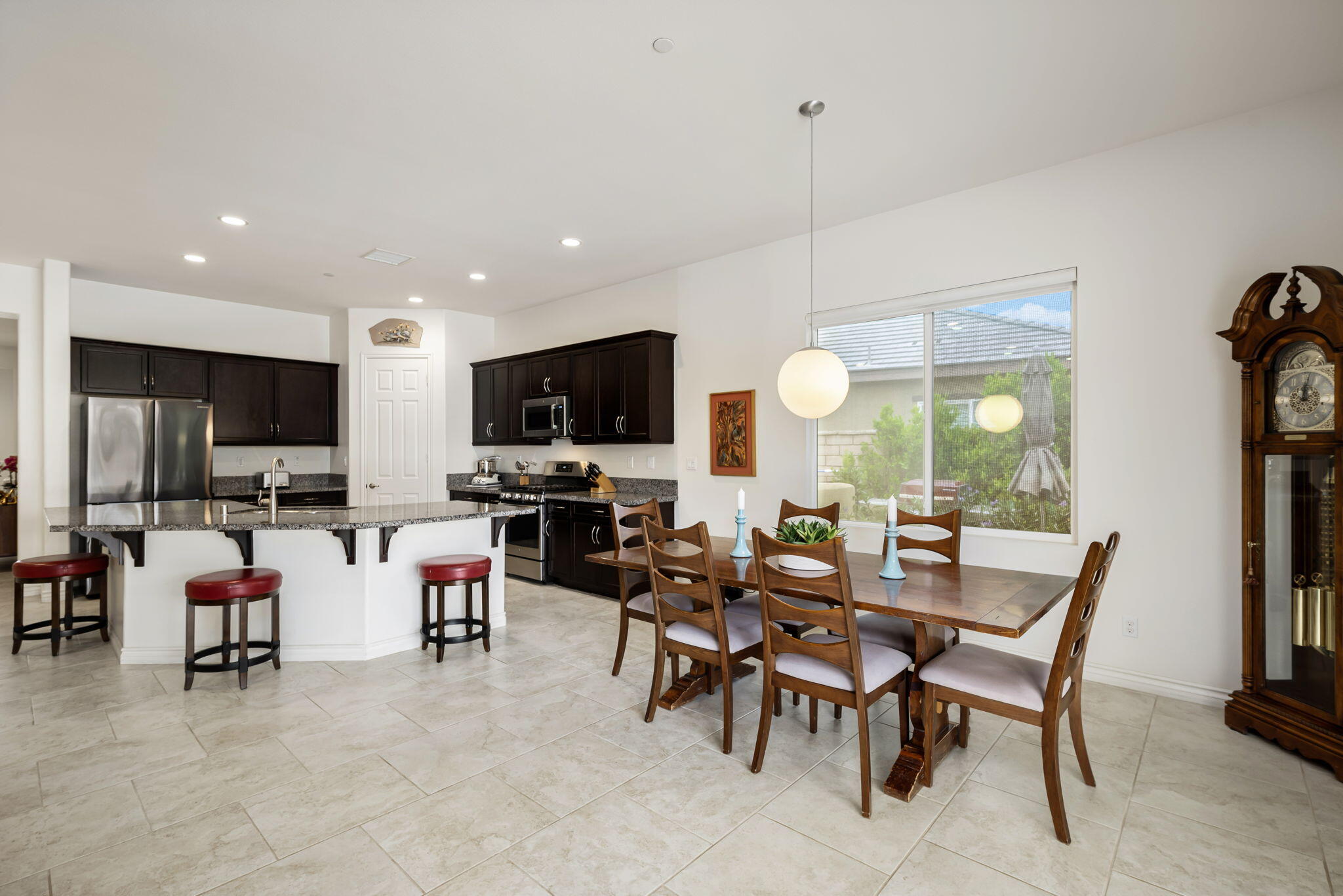 85568 Brovello Drive Indio, CA 92203 - Photo 20 of 50 a view of a dining area with furniture