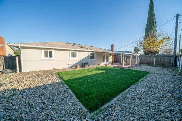 $449,900 | 1813 Lupin Lane, Ceres, CA 95307