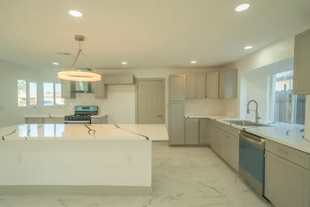 $464,900 | 1813 Lupin Lane, Ceres, CA 95307