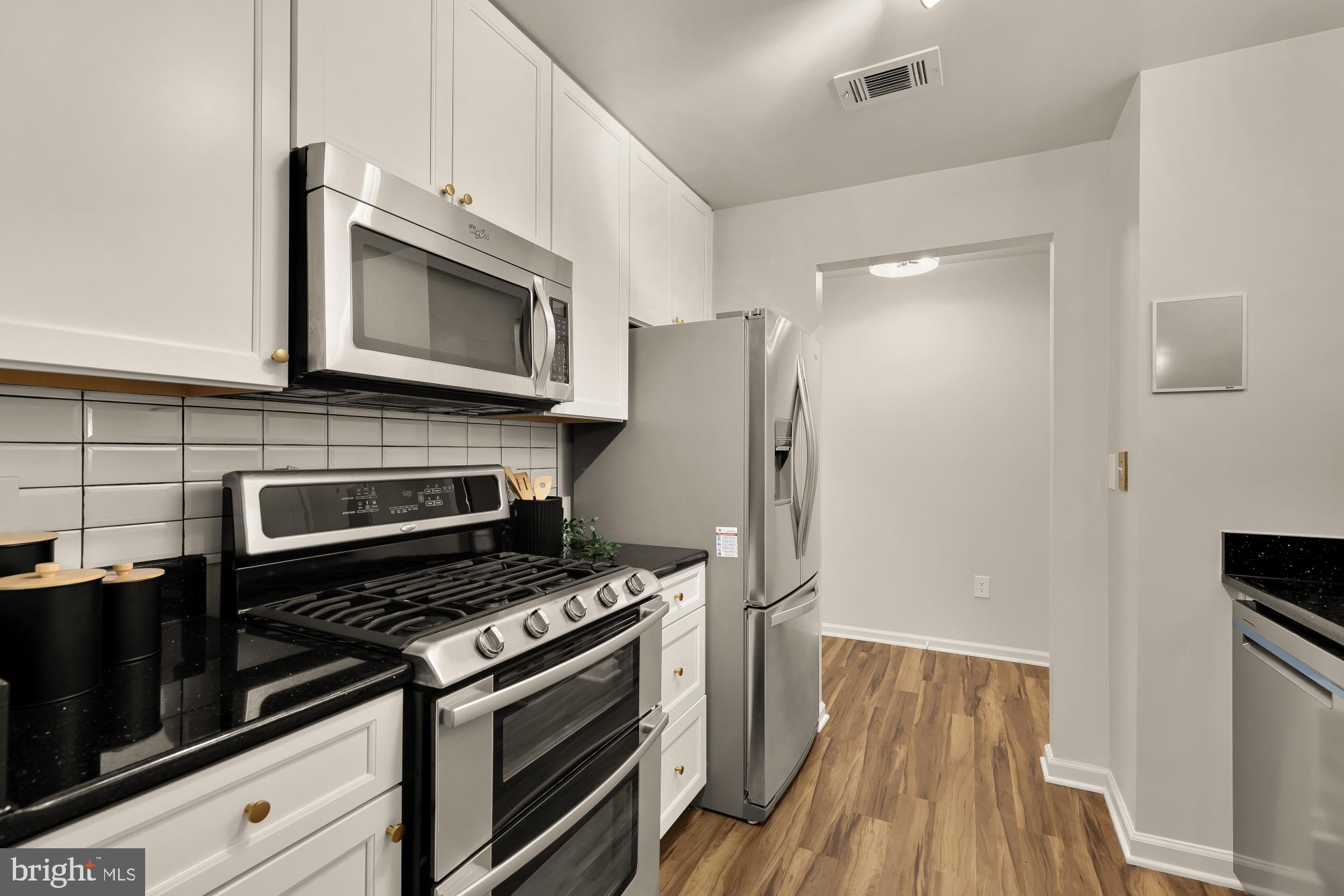 5565 Seminary Road, Unit 201 Falls Church, VA 22041 - Photo 18 of 37 Beautifully Renovated Kitchen