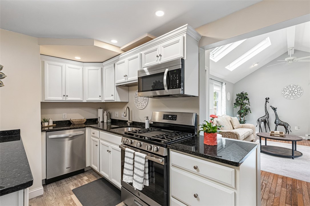 69 Mason Road Barrington, RI 02806 - Photo 19 of 50
