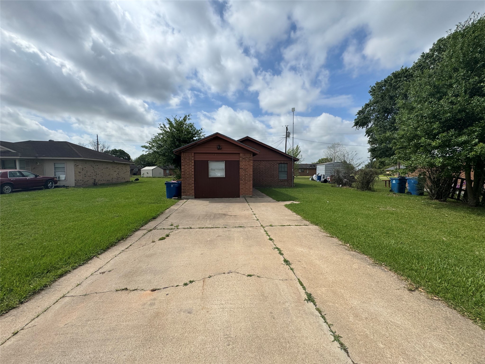 733 Pine Avenue Prairie View, TX 77445 - Photo 2 of 17 a view of house with garden space and street