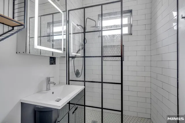 $3,600 | 13 2nd Avenue, Newark, NJ 07104