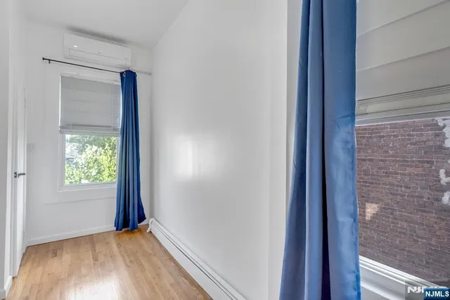 $3,600 | 13 2nd Avenue, Newark, NJ 07104