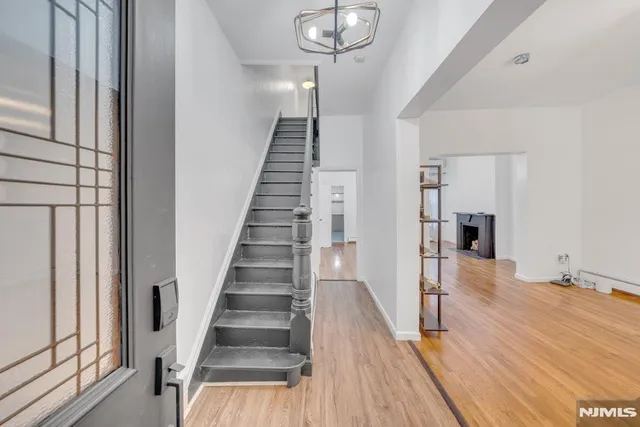 $3,600 | 13 2nd Avenue, Newark, NJ 07104