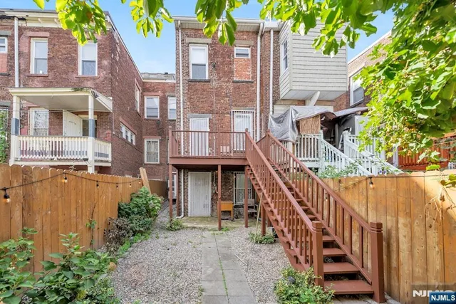 $3,600 | 13 2nd Avenue, Newark, NJ 07104