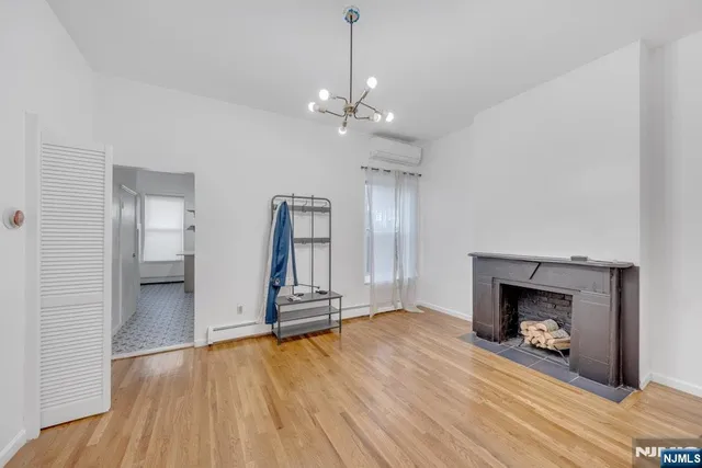 $3,600 | 13 2nd Avenue, Newark, NJ 07104