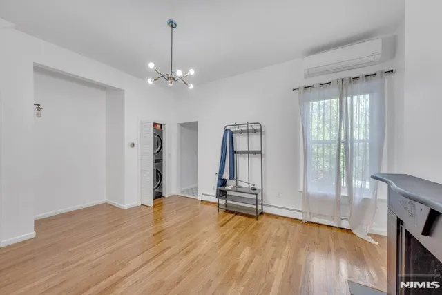 $3,600 | 13 2nd Avenue, Newark, NJ 07104