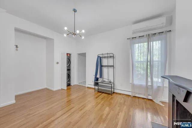 $3,600 | 13 2nd Avenue, Newark, NJ 07104