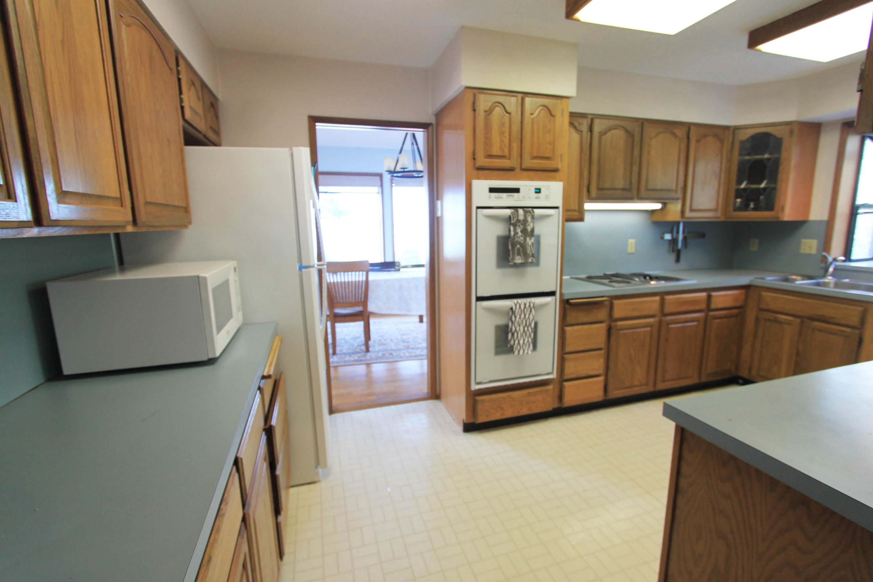 3305 Netarts Bay Road Tillamook, OR 97141 - Photo 8 of 26 side station in kitchen