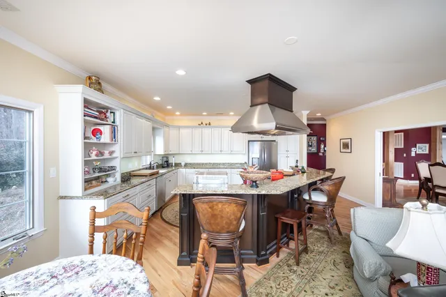 $998,500 | 190 Raven Road, Landrum, SC 29356