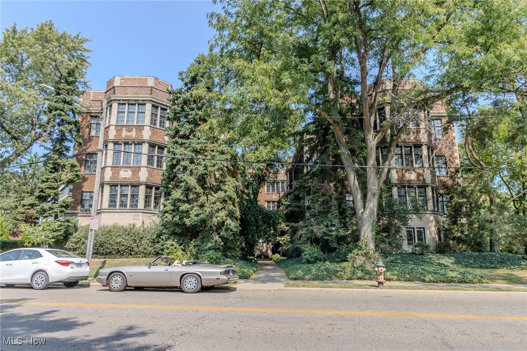 2511 Overlook Road, Unit 4 Cleveland, OH 44106 - Photo 1 of 50