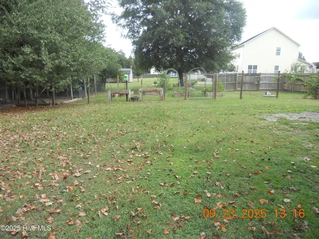 $2,000 | 105 Spring Leaf Lane, Jacksonville, NC 28540