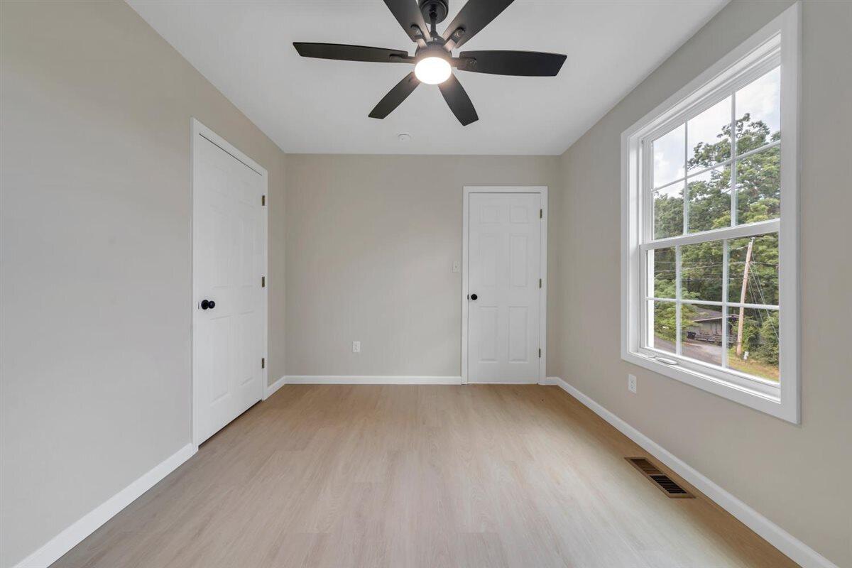 824 Commander Drive Roanoke, VA 24012 - Photo 27 of 45 27-MIB00734