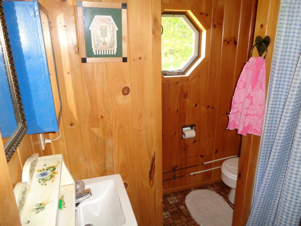 3484 Holland Pond Road Holland, VT 05830 - Photo 14 of 23 Gallery Image 14