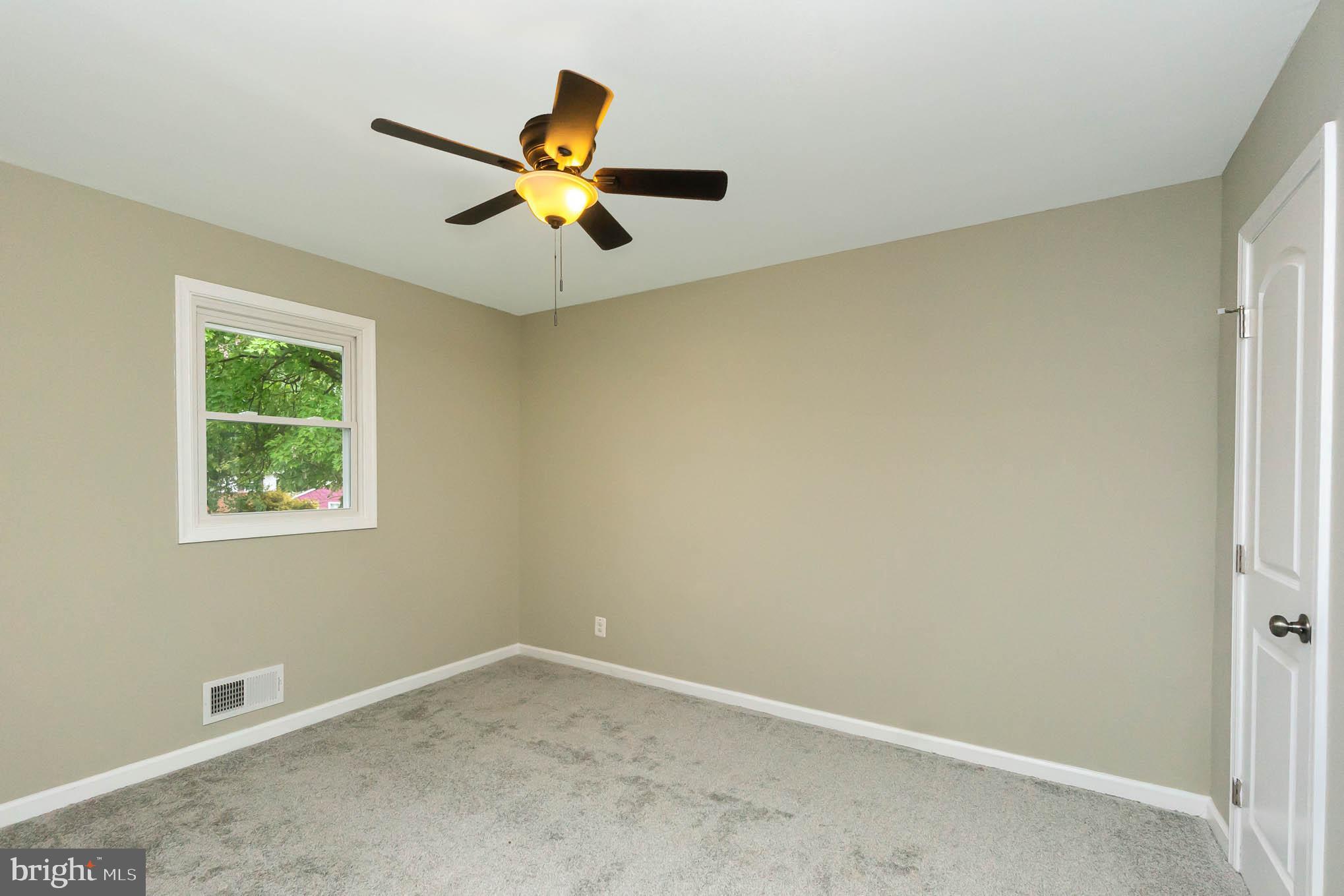 9120 Orbitan Road Parkville, MD 21234 - Photo 17 of 30 Bedroom 2